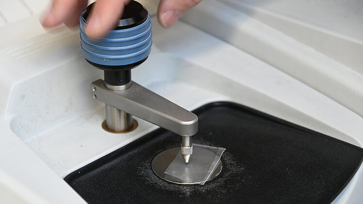 Coburg: "Meist aus Polyethylen, PE. Das verrottet schlecht" - Forschung zu biologisch hergestelltem Plastik