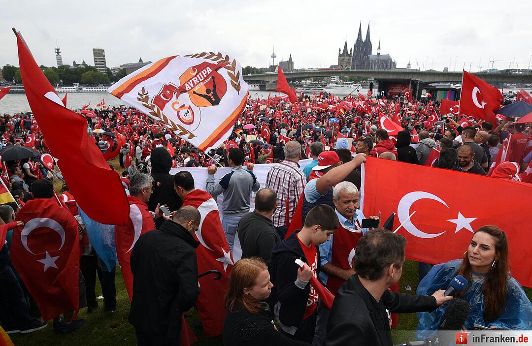 Demo von Erdogan-Anhängern in Köln