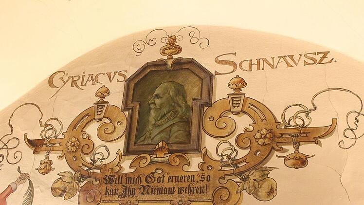 Cyriakus Schnauß ist an der Wand im Büro verewigt. Foto: Ulrike Nauer