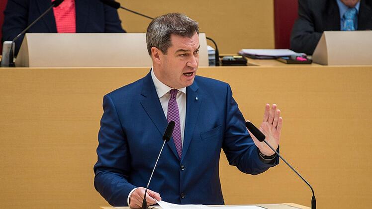 Verk&uuml;ndete am Dienstag das entsch&auml;rfte Psychatriegesetz. Foto: Lino Mirgeler/dpa