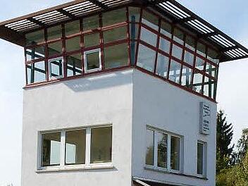 Im ehemaligen Grenzturm bei Rottenbach soll die deutsche Teilung aufgearbeitet werden. Foto: CT-Archiv/Rainer Lutz