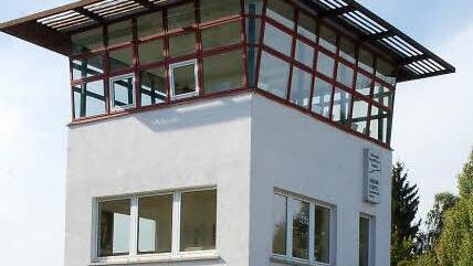 Im ehemaligen Grenzturm bei Rottenbach soll die deutsche Teilung aufgearbeitet werden. Foto: CT-Archiv/Rainer Lutz