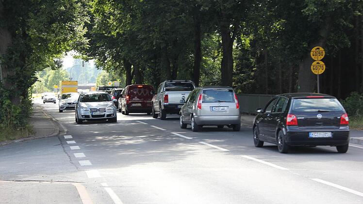 Der Verkehr staut sich Richtung Reitsch zurück.