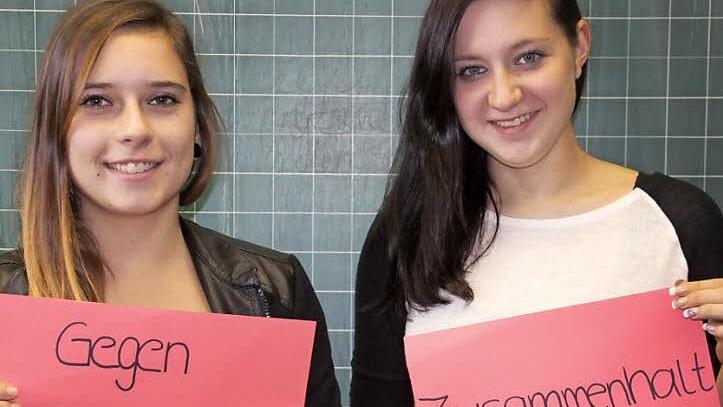 Die neue Kreisschülersprecherin Anka Daum (rechts) und ihre Stellvertreterin Lea Ettlich Foto: Anna-Lena Lessmann