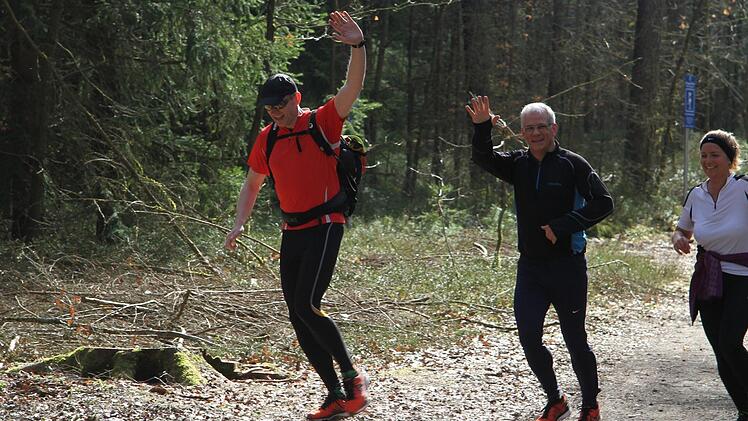 "Wir machen noch eine Runde", liefen die drei einfach weiter. Foto: Sonny Adam