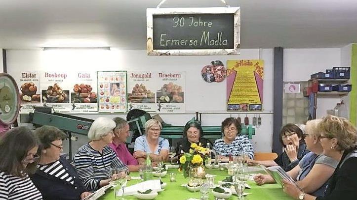 Seit 30 Jahren kümmern sich die "Ermaser Madla" (auch "Ermersa Madla" geschrieben) um das Dorfleben.  Foto: Corinna Brauer