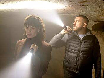 Auf "Dunkelheit" folgt "Licht": Maryam Azadi (Melika Foroutan) und Hamza Kulina (Edin Hasanovic) arbeiten zum zweiten Mal als "Tatort"-Ermittler in Frankfurt. Diesmal geht es um ein lange vermisstes Kind, dessen Mutter die  Hoffnung nicht aufgeben will.