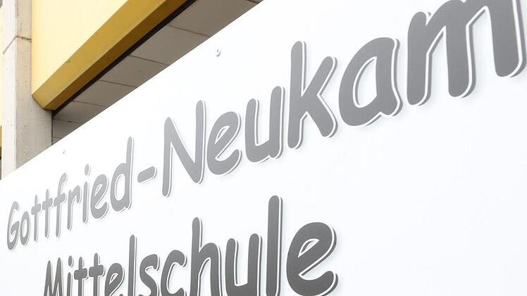 Bleibt Neukams Name an der Mittelschule stehen? Foto: Marian Hamacher