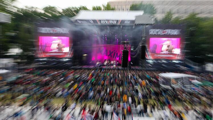 Metallica begeisterten am Freitag Abend 70.000 Fans bei Rock im Park in N&uuml;rnberg. Fotos: News5/Grundmann