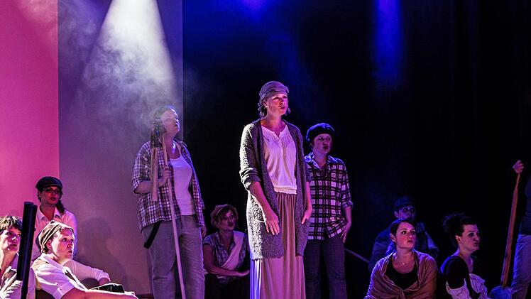 Impressionen von der Show-Gala des Vocalensembles Coburg unter der Leitung von Steffi Berg in Bad RodachFoto: Jochen Berger