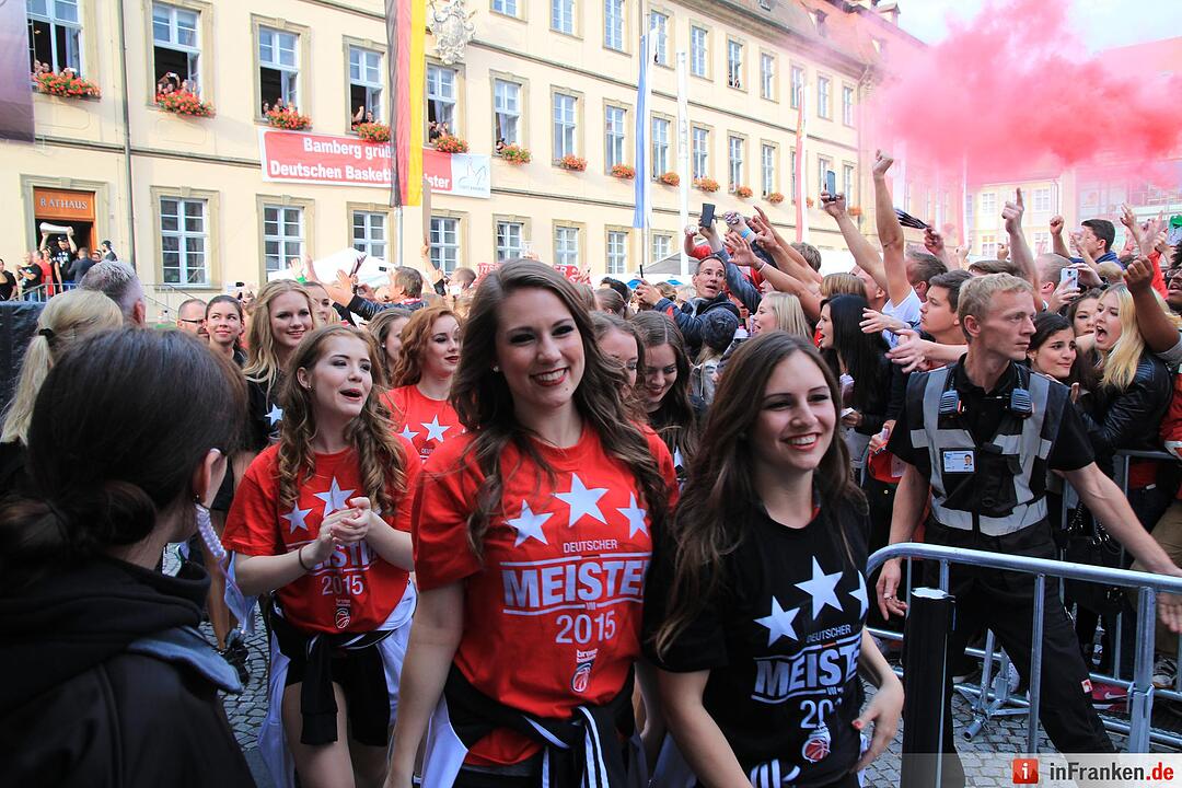 Meister-Party am Maxplatz