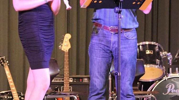 Lea Schleicher und Rudolf Kuhnlein trugen eine Telemann-Sonate vor.