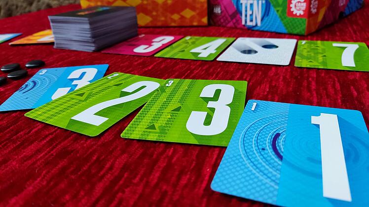Spiele-Test Ten: raffiniertes Push-your-luck-Kartenspiel