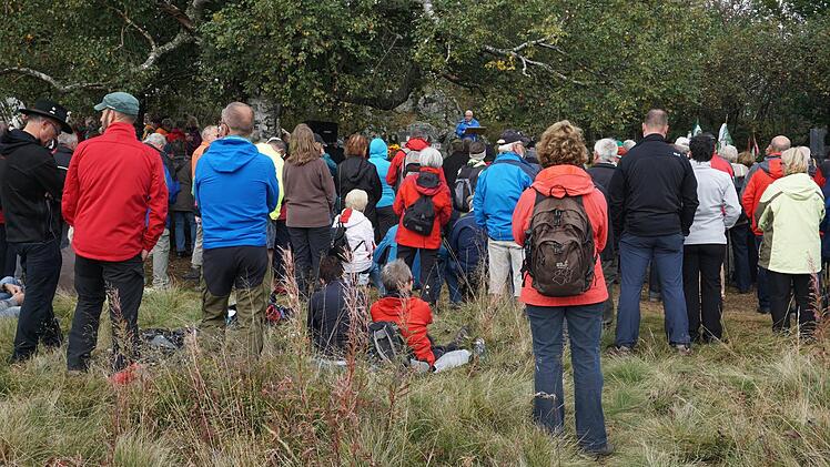 Heidelsteinfeier des Rhönklubs  Foto: Marion Eckert