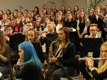 Viele Schüler des Frobenius-Gymnasiums wirken beim Oratorium "Weihnachten 21" mit. Foto: Doris Bauer