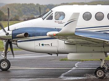 Eine "King Air"-Propellermaschine auf dem Haßfurter Flugplatz. Foto: René Ruprecht/Archiv