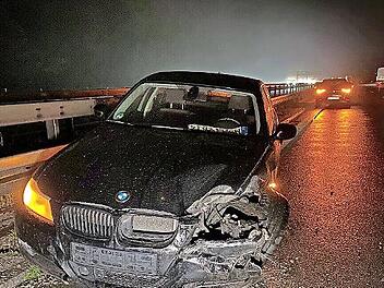 Der verunglückte Wagen auf der A 3