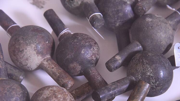 Am Nemisee wurden eigenartige Kugel-Konstruktionen aus der R&ouml;merzeit gefunden.