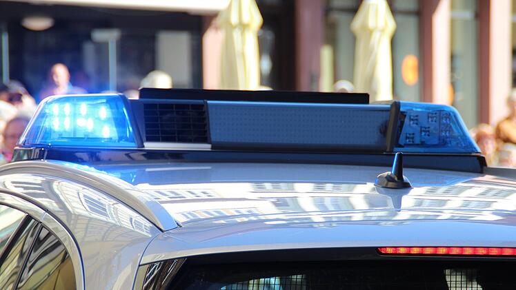 Wollte Mann Mädchen in Auto locken? Polizei vermutet Ortsverwechslung – Vorfall nahe Schule gemeldet