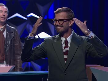 Wer stiehlt mir die Show? Joko Winterscheidt erlebt ein chaotisches Staffelfinale.