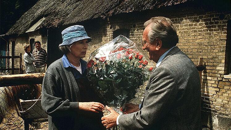 Antje Weisgerber galt als renommierte Theaterschauspielerin, bevor sie in "Der Landarzt" ihre bekannteste TV-Rolle spielte. Sie starb 2004 im Alter von 82 Jahren.