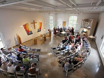 Seit 30 Jahren erfreut sich die evangelische Kirchengemeinde an ihrer hellen und variabel gestalteten Kirche. Archiv Wilhelm Neugebauer