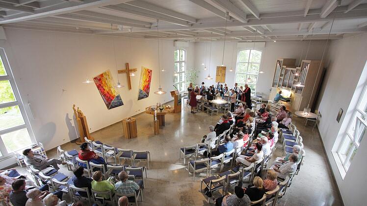 Seit 30 Jahren erfreut sich die evangelische Kirchengemeinde an ihrer hellen und variabel gestalteten Kirche. Archiv Wilhelm Neugebauer