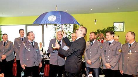 Bürgermeister Drummer nahm das Amt des Schirmherrn an.  Foto: Galster