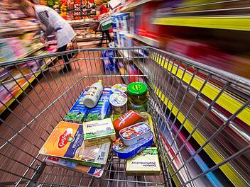 Regulär haben am Ostermontag alle Geschäfte geschlossen. Es gibt jedoch einige Möglichkeiten an diesem Tag trotzdem einzukaufen. Foto: Jens Büttner/dpa