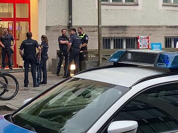 M&uuml;nchen: Frau (31) von Polizei in Supermarkt erschossen - wie kam es dazu?