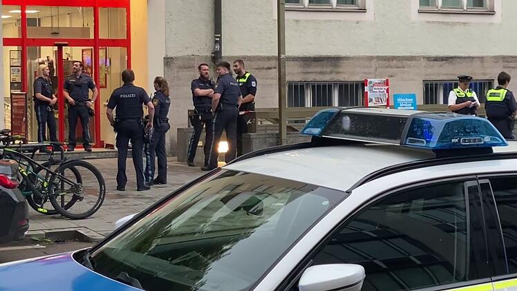 M&uuml;nchen: Frau (31) von Polizei in Supermarkt erschossen - wie kam es dazu?