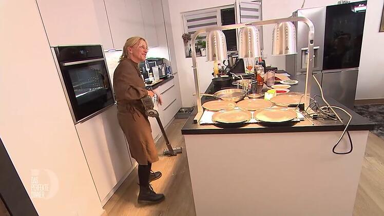 Speisest&auml;rke auf dem Boden? Da holt Sandra doch schnell den Staubsauger.
