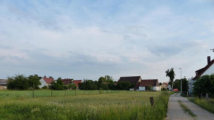 Am Birkenweg in Igelsdorf soll die neue Kindertagesstätte für Baiersdorfs Osten entstehen. Foto: Pauline Lindner