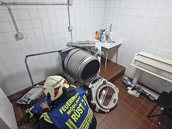 Feuerwehr befreit 13-Jährige aus Wäschetrockner