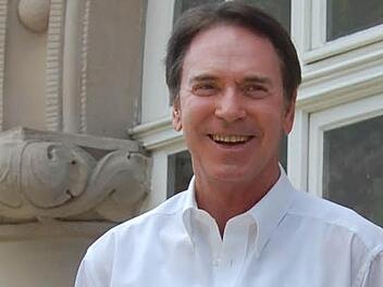 Michael Stoschek im Sommer 2012: Der Vorsitzende der Brose-Gesellschafterversammlung gibt bekannt, dass er die Sanierung denkmalgeschützter Häuser in Coburg fördern will. Foto: CT-Archiv/Oliver Schmidt