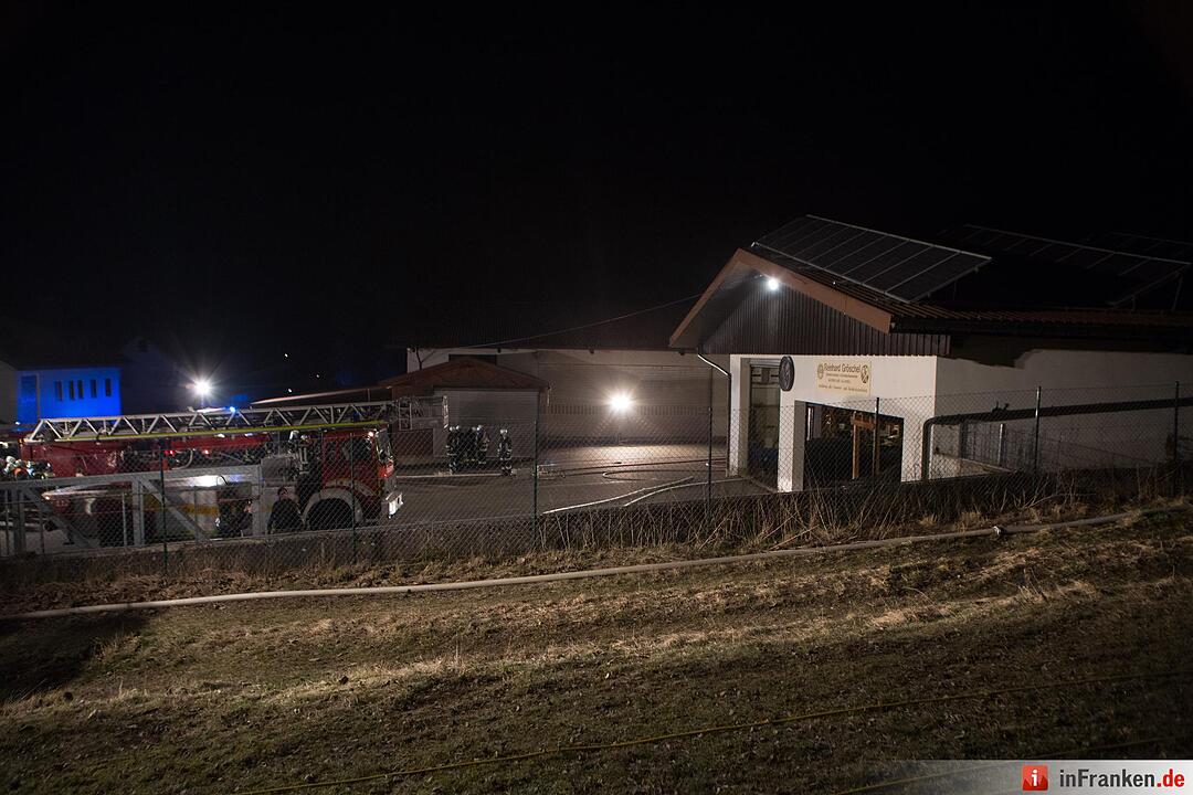 Brand eines Firmengebäuudes in Simmelsdorf