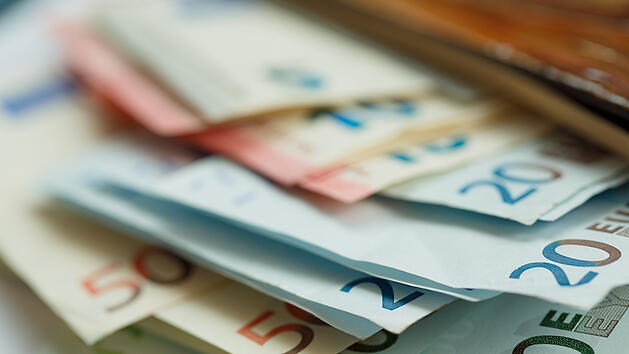 Haushalte so reich wie nie: Warum wir trotzdem Geld verschwenden