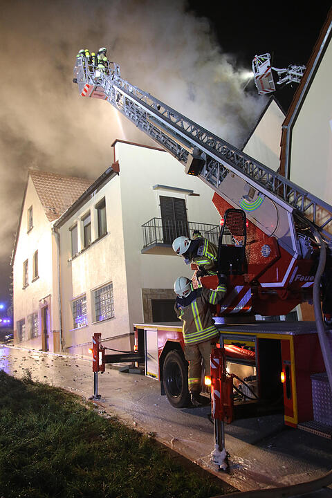 Dachstuhlbrand in Grub am Forst