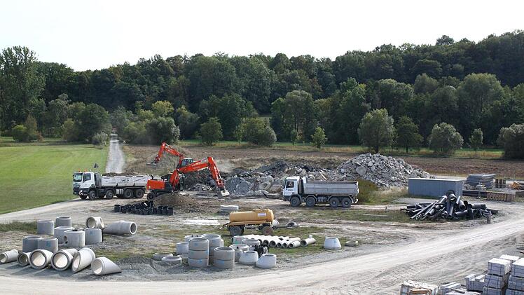 Die Mega-Baustelle geht aber weiter. Foto: Jürgen Gärtner
