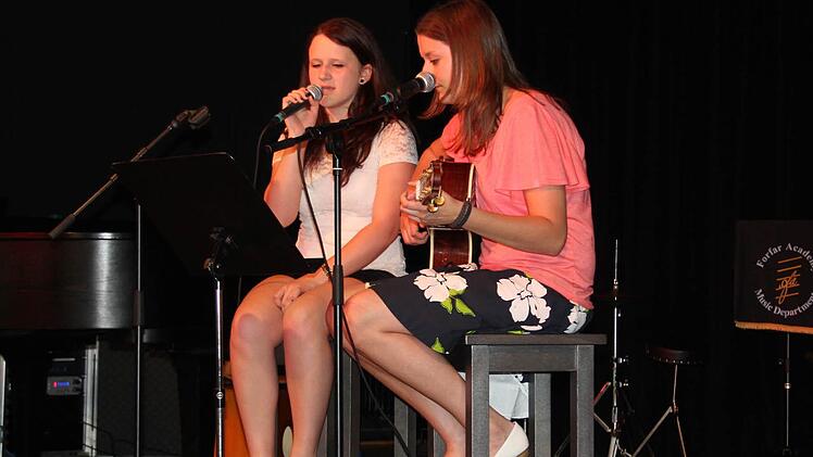 Tolle Stimmen, tolle junge Damen: Luise Beland und Lavinia Mattigk.