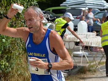 Jürgen Wittmann kam mit der Hitze am besten zurecht und gewann den 45. Aurachtallauf.  Foto: Picturdreams