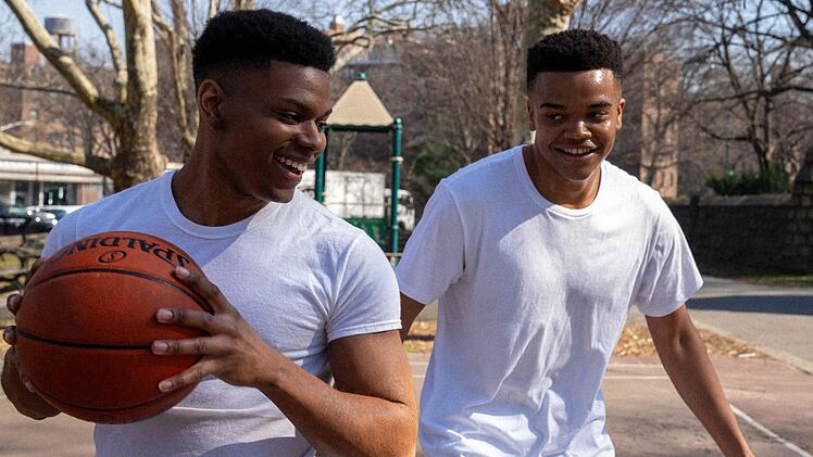 Eigentlich sollte Trey (Aubrey Joseph, links) entführt werden. Doch der Kidnapper schnappt sich stattdessen seinen besten Freund Kyle (Elijah Wright).