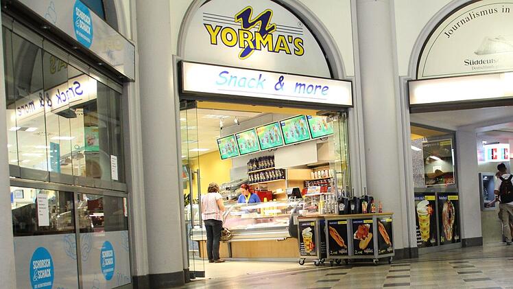 Die Bäckereifiliale im Bahnhof war Untermieter bei Yormas und sie wird nicht weiterbetrieben. Foto: Jochen Berger