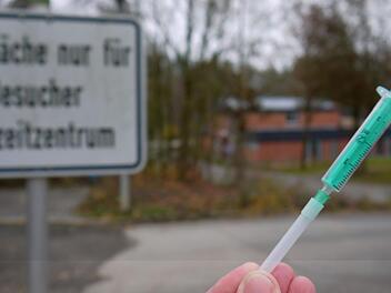 Das Freizeitzentrum Witzmannsberg wird zum Impfzentrum für die Stadt und den Landkreis Coburg. Schon am 15. Dezember soll es betriebsbereit sein.Berthold Köhler