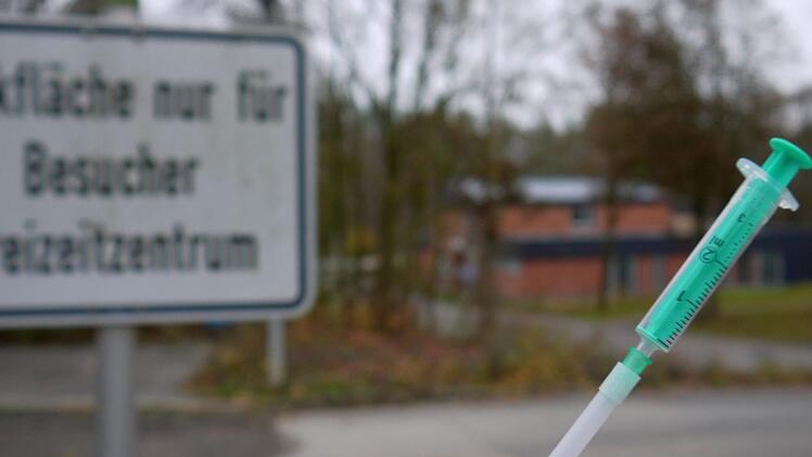 Das Freizeitzentrum Witzmannsberg wird zum Impfzentrum für die Stadt und den Landkreis Coburg. Schon am 15. Dezember soll es betriebsbereit sein.Berthold Köhler