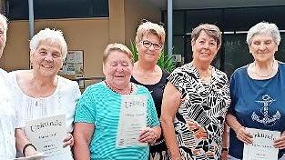 Unser Bild zeigt die Geehrten (von links) Otmar und Maria Seidl (jeweils 60 Jahre), Christa Hrubesch (60 Jahre), Gabriele Kanz (50 Jahre) Vorsitzende Gudrun Dax, Maria Schmid (60 Jahre) und Heidemarie Martin (60 Jahre).