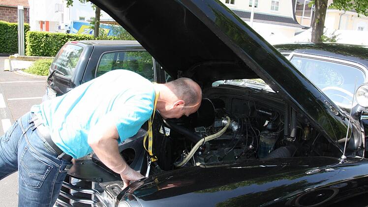 20 Liter Verbrauch bei Tempo 80auf der Autobahn. Meistens aber ist der Durst größer.