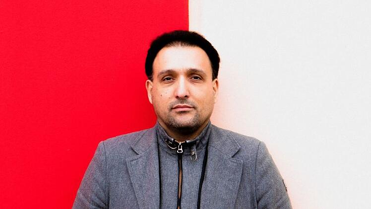 "Flinke Frauenhände" - Erkan Dinar aus Weißenburg klagt gegen Diskriminierung