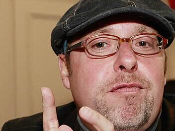 Autor Thomas Kastura, Bamberg, liest im Gasthaus Sponsel.  Foto: Hoch