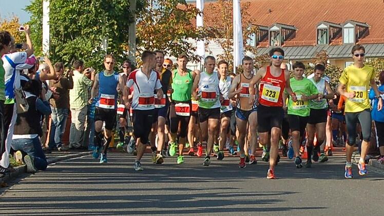 Tendenz steigend: Nach rund 350 Teilnehmern im vergangenen Jahr streben die Verantwortlichen des "Medical-Park-Marathons" für die diesjährige Auflage am 3. Oktober die Marke von 400 Startern an. Foto: Archiv/Gabi Arnold